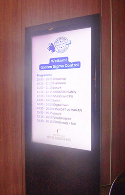 ...duidelijke verwijzing naar de grote zaal... lsl ev24 sign