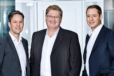 Klaar voor de toekomst – het nieuwe management van COPA-DATA (vlnr): Phillip Werr, (CMO/COO), Thomas Punzenberger (CEO) and Stefan Reuther (CSO) New COPA DATA executive board 400px