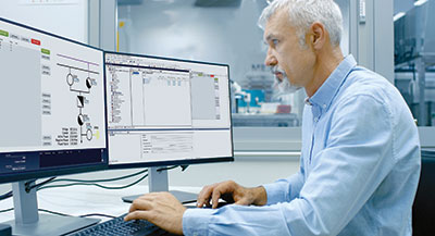 De release van zenon 10 van softwarespecialist COPA-DATA is een geïntegreerd softwareplatform voor de implementatie van industrieel IoT in de productie- en energiesector. zenon10 General Visual PR Image 400px