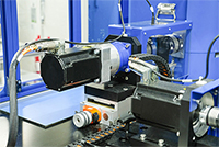 Precies ontworpen: de torque pieken van de AKM servomotoren worden tot het uiterste getest in een test-opstelling. km testbench 200px